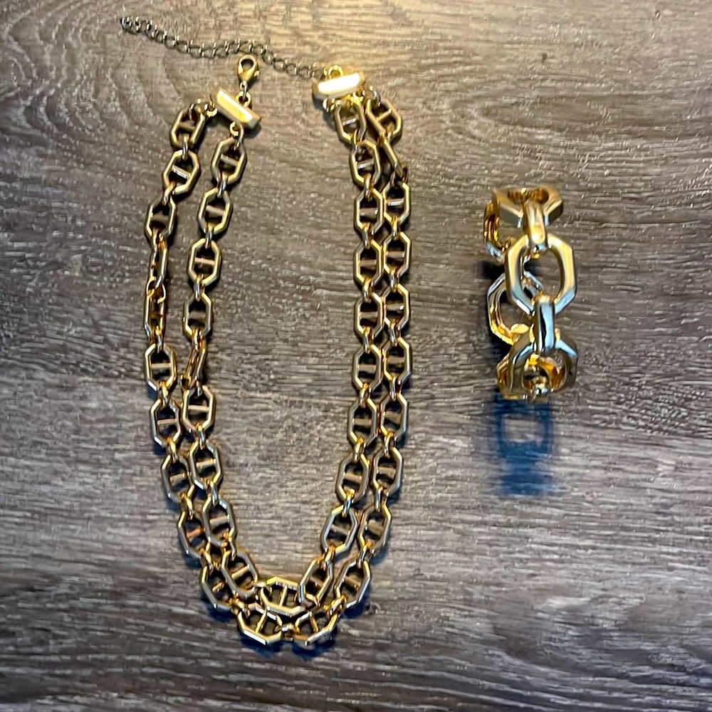 Goldtone chunky bracelet and necklace set